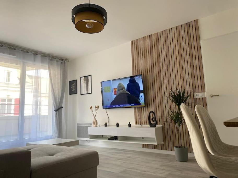 לה מאנש Appartement 24H Du Mans מראה חיצוני תמונה