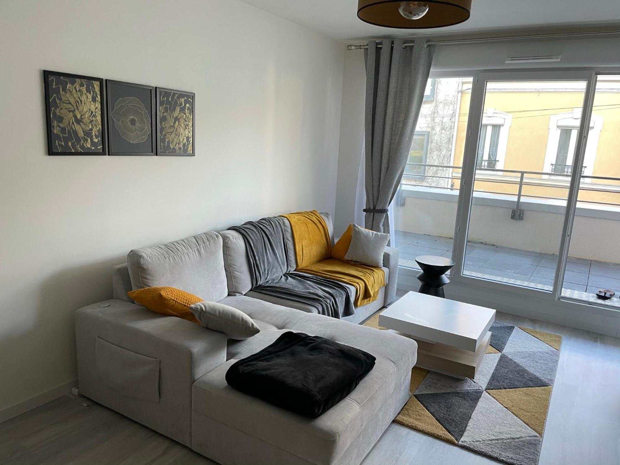 לה מאנש Appartement 24H Du Mans מראה חיצוני תמונה